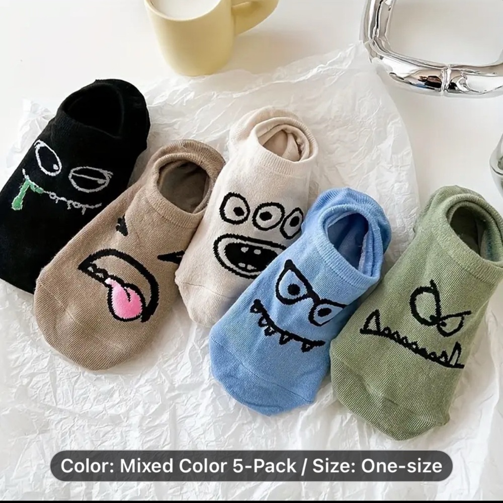 Socks (Footies) 5 pairs.